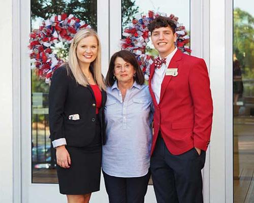 Two current southerners with an alumni southerner.